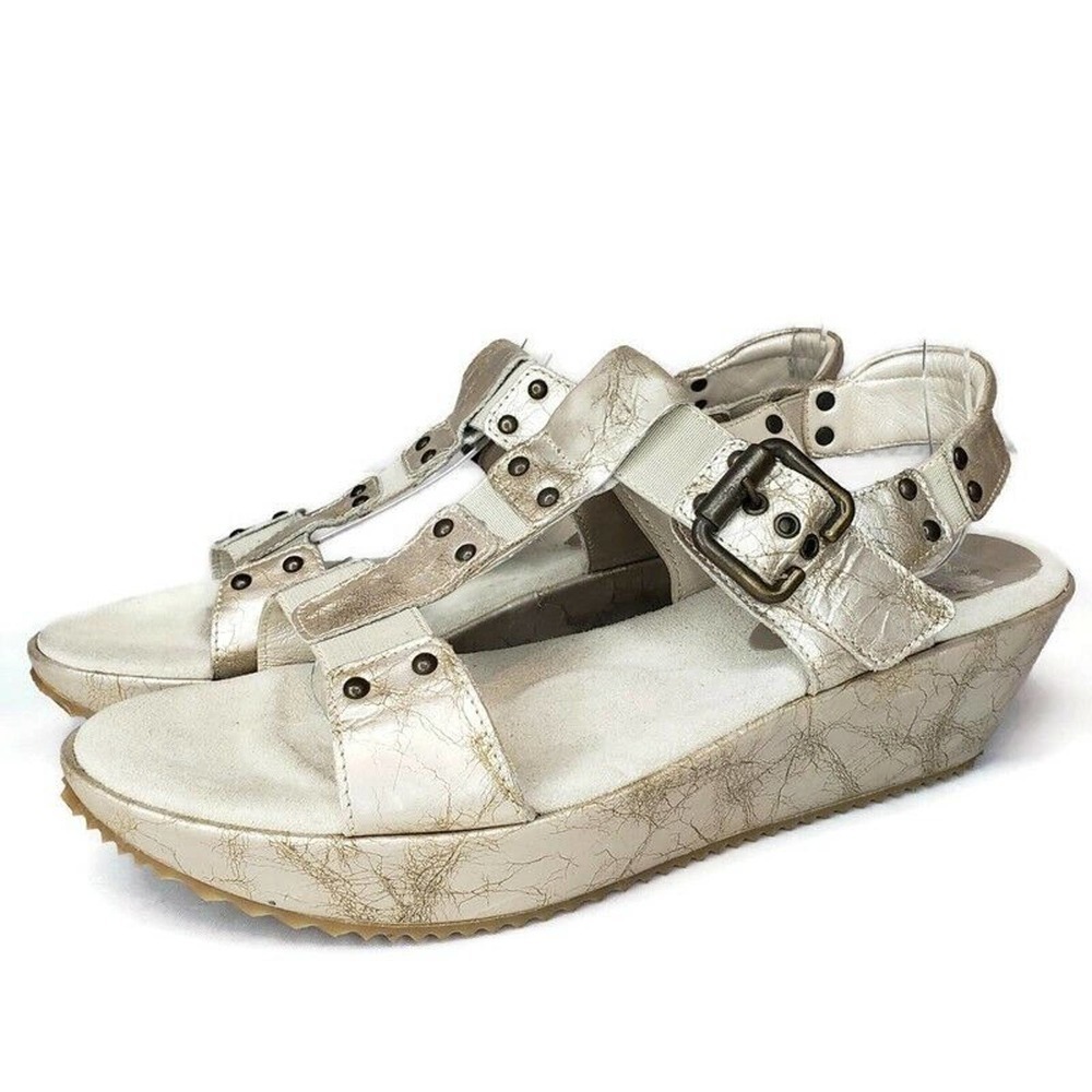 Aquatalia Gold Crackled Leather Slingbacks Rivets Wedge Sandals Womens Size 8.5